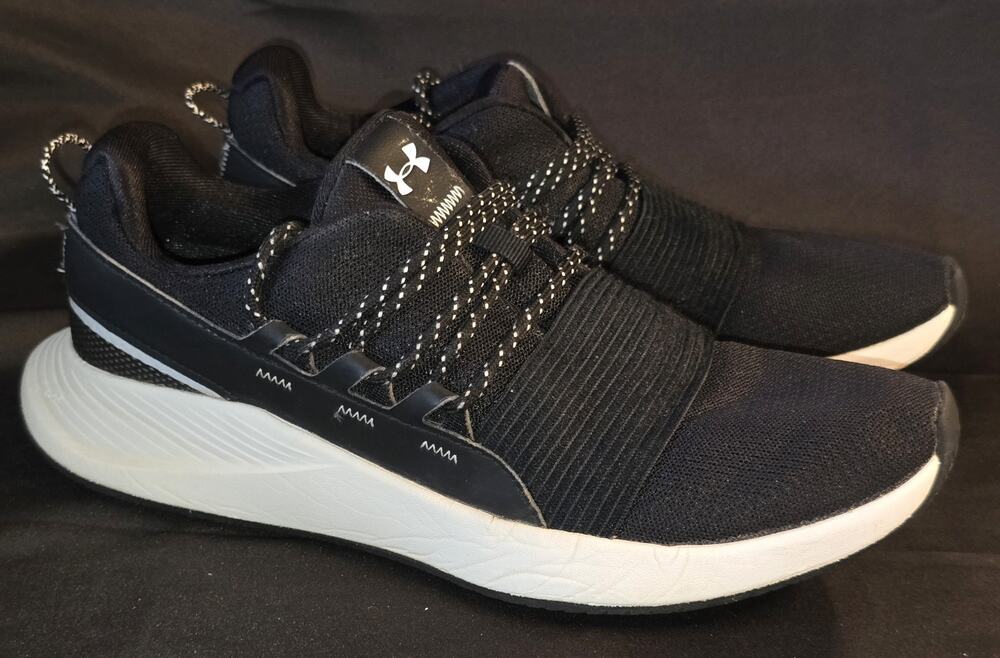 Under Armour Charged Breathe Womens Black Sz 8.5 Running Shoes 3022584-001 *READ
